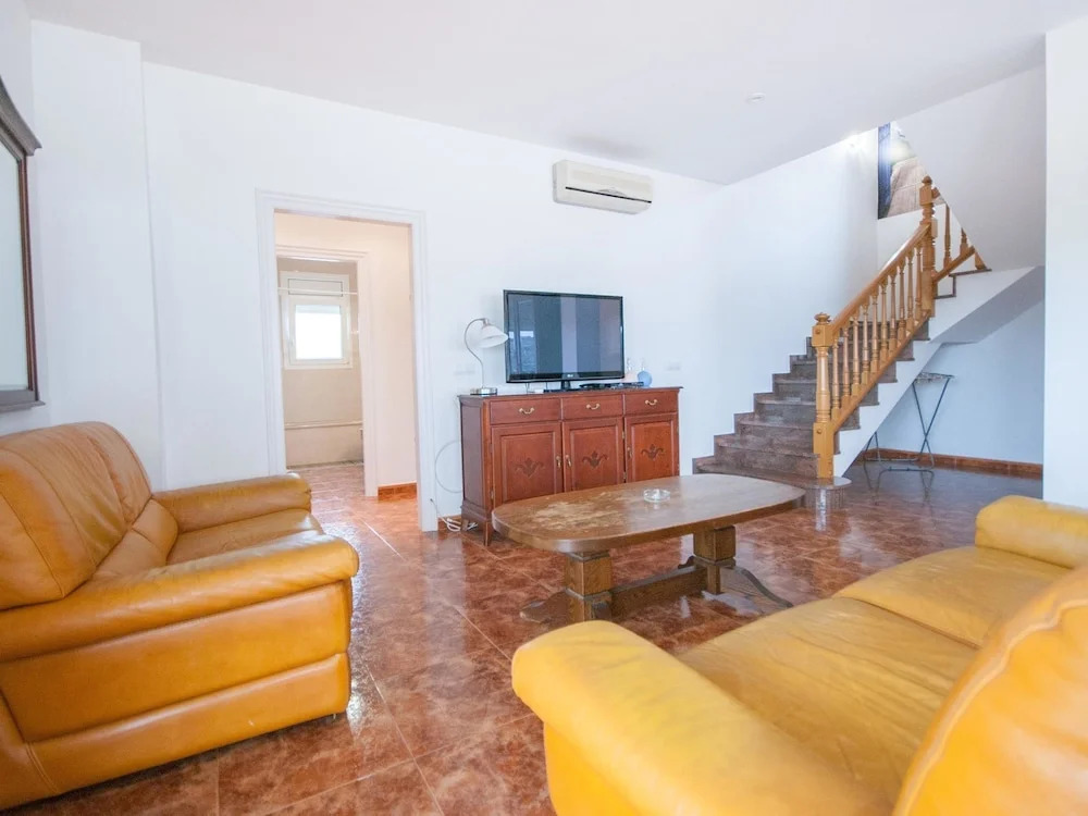 Spacious Holiday Home in L'escala With Swimming Pool - фото 10