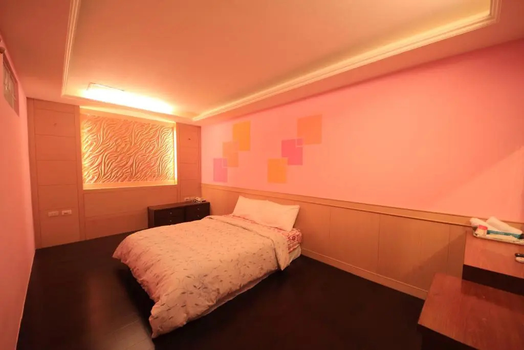 Economy Double room (full double bed)