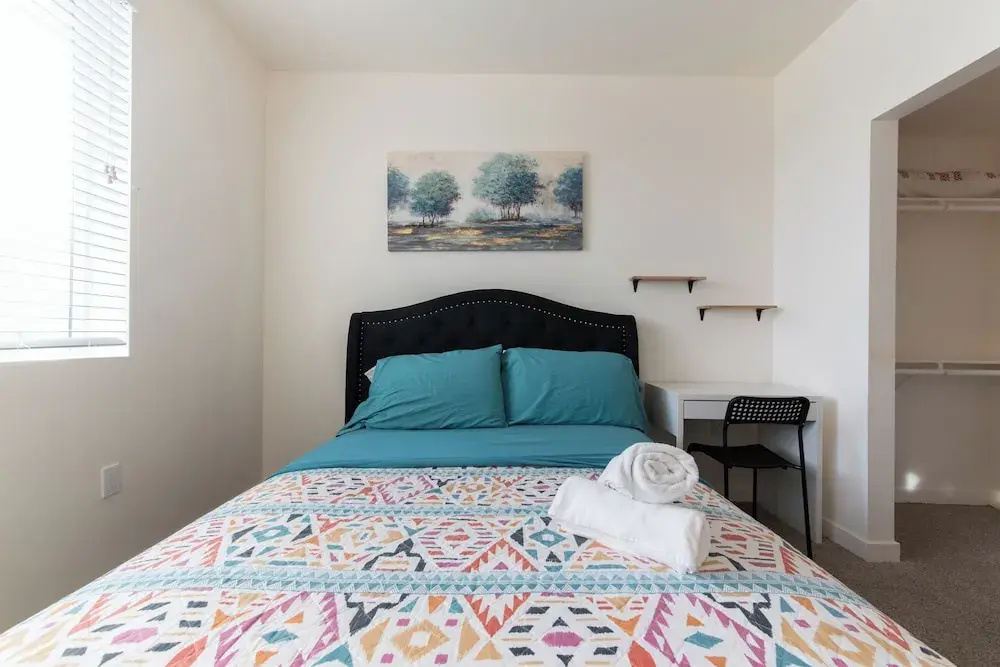 Santa Ana Delightful 4 Bedroom House