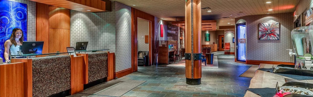 Lobby & Reception