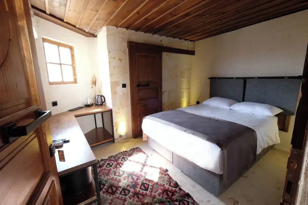 Economy room