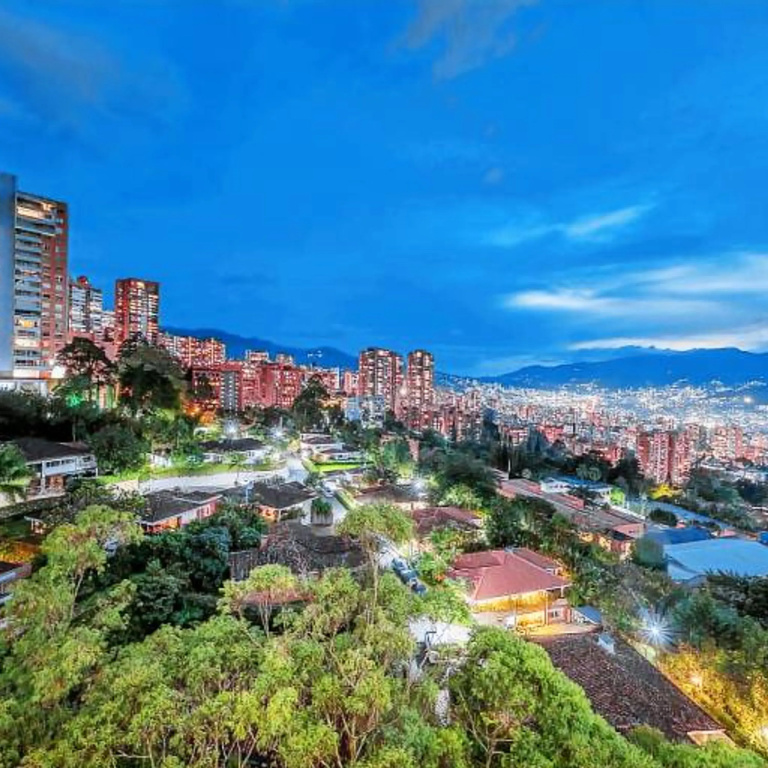 Exquisite 3BR Retreat -the Heart of Medellinn Col