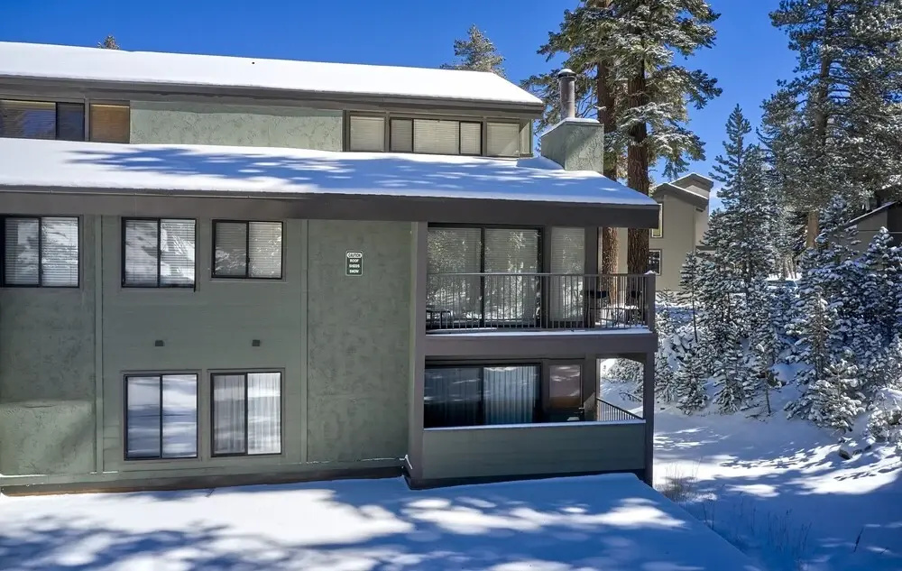 St. Anton Wooded View 2-bedroom Condos w/ Ski Lockers