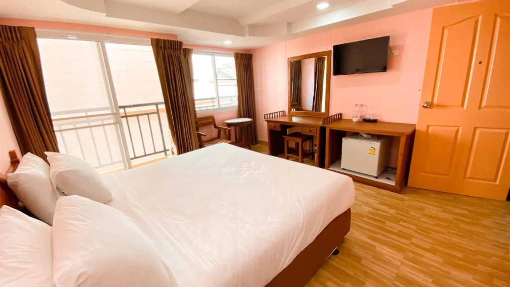 A.A. Pattaya Golden Beach Hotel — фото