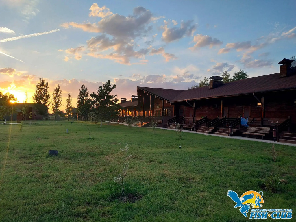 Двухместный номер Standard с балконом двуспальная кровать в Фиш-клуб