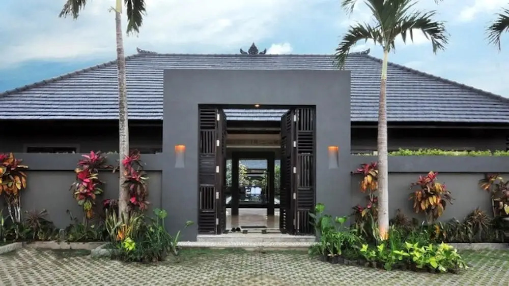 Modern Family Villa