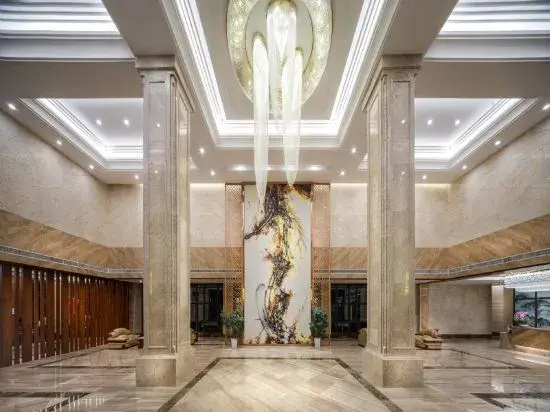 Zhaotong Development Building Hotel