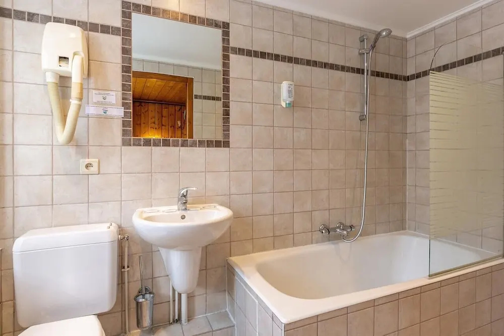 Triple room