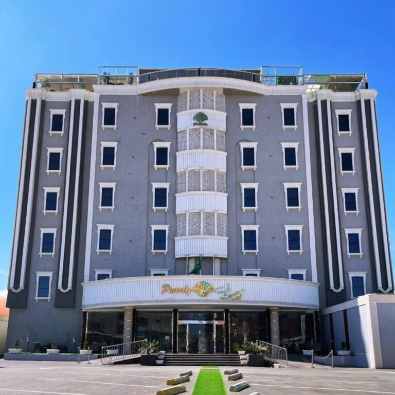 Pearly Hotel