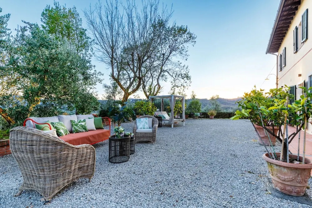Amore Farmhouse Retreat