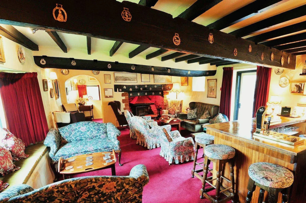 The Barton Cross Hotel - Général