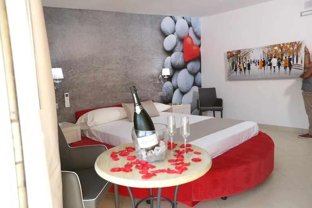 1 Bedroom Luxury Suite with balcony
