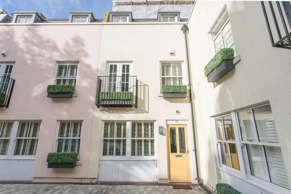 The Sweet Mews - Big & Bright 4BDR Mews Home in Ideal Location