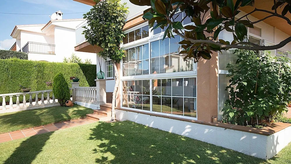 Tania House