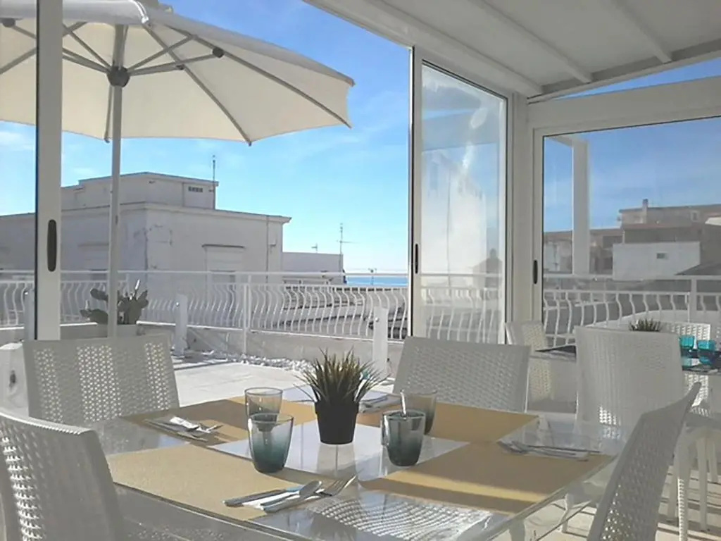 Deluxe Double room with balcony and with sea view (full double bed)