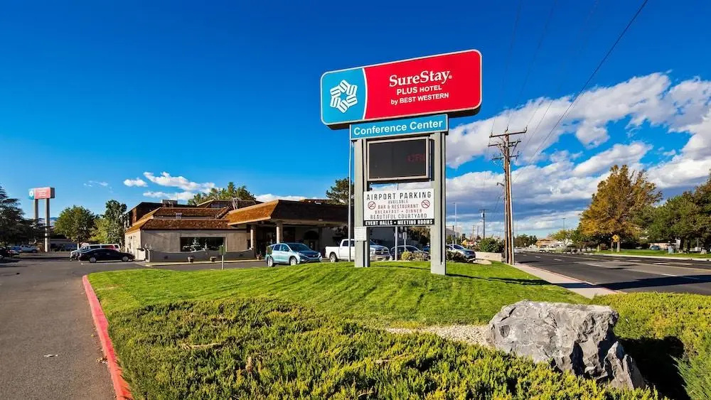 Best Western Airport Plaza Hotel