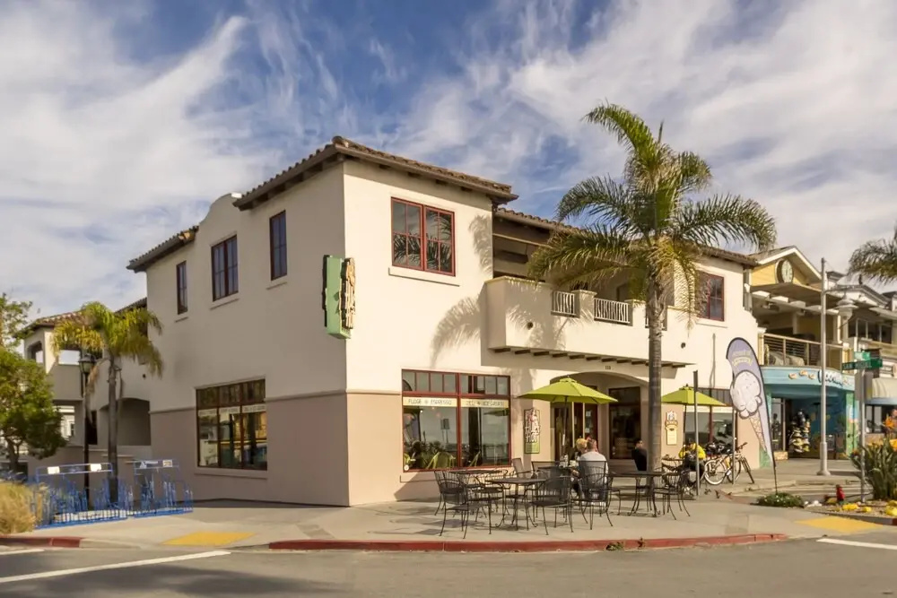 28 San Miguel 1 Bedroom Condo by Redawning