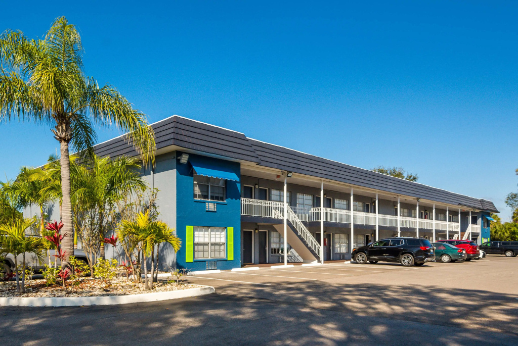 SureStay Hotel by Best Western Sarasota Lido Beach