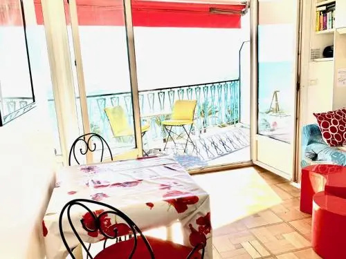 Voir la photo 2 — Aparthotel Riviera - Promenade Des Anglais - 1 Bedroom Ac Apartement - Amazing Sea View - Large Terr