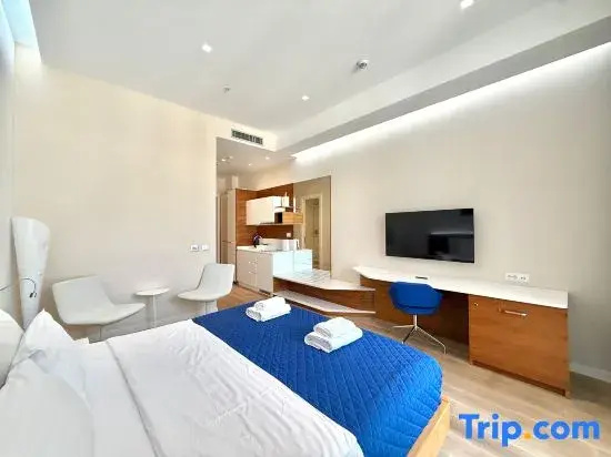 Double Studio (full double bed)