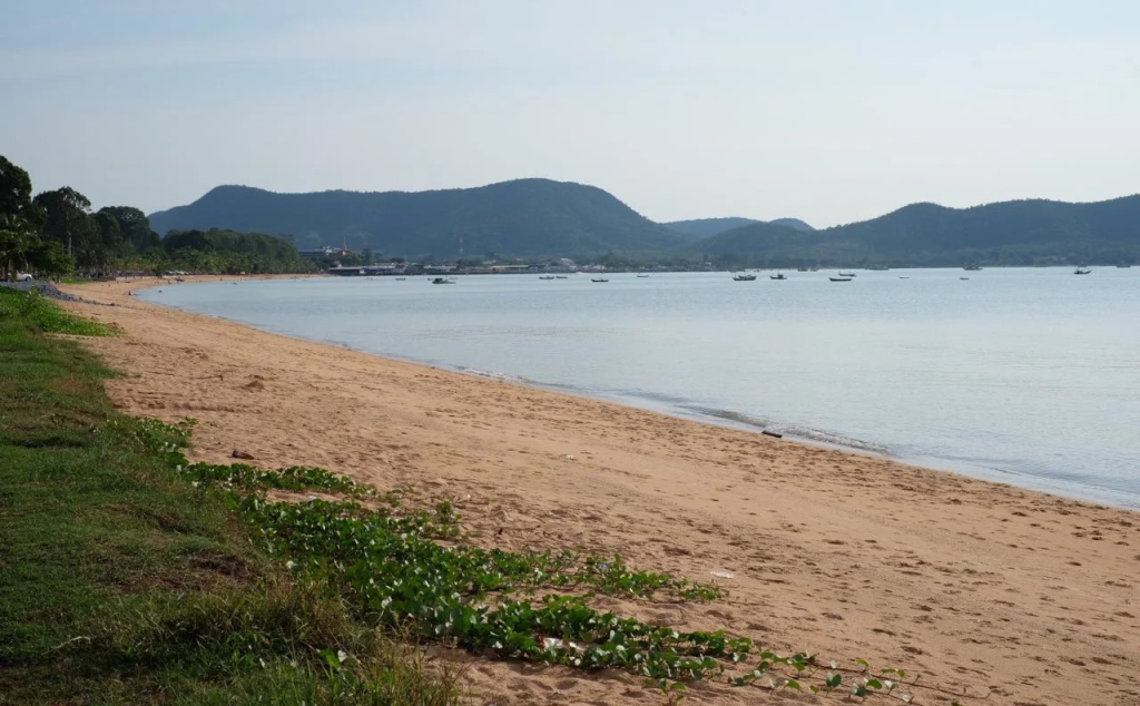 Beach & Waterfront