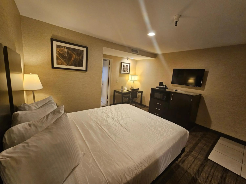 Best Western Pasadena Royale Inn & Suites — фото