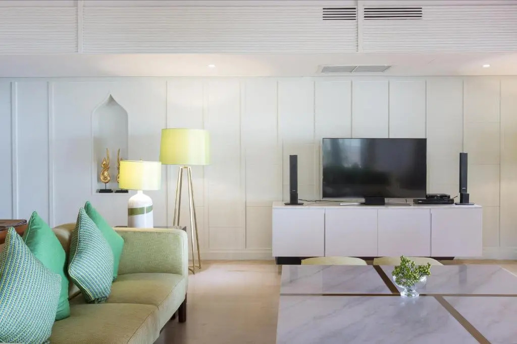 5 Bedrooms Villa beachfront