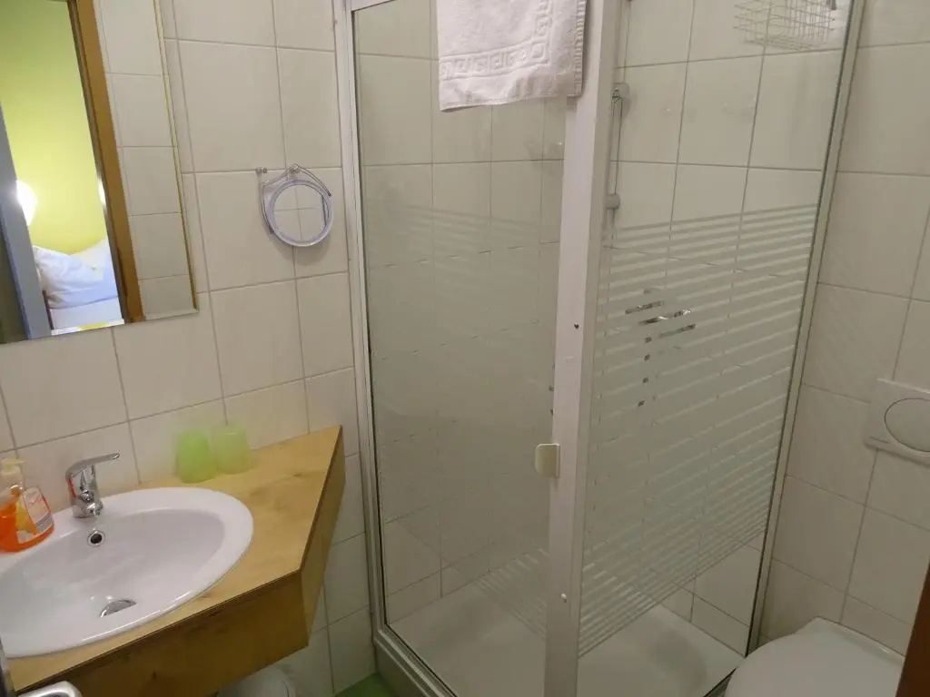 Economy Double room (twin beds)