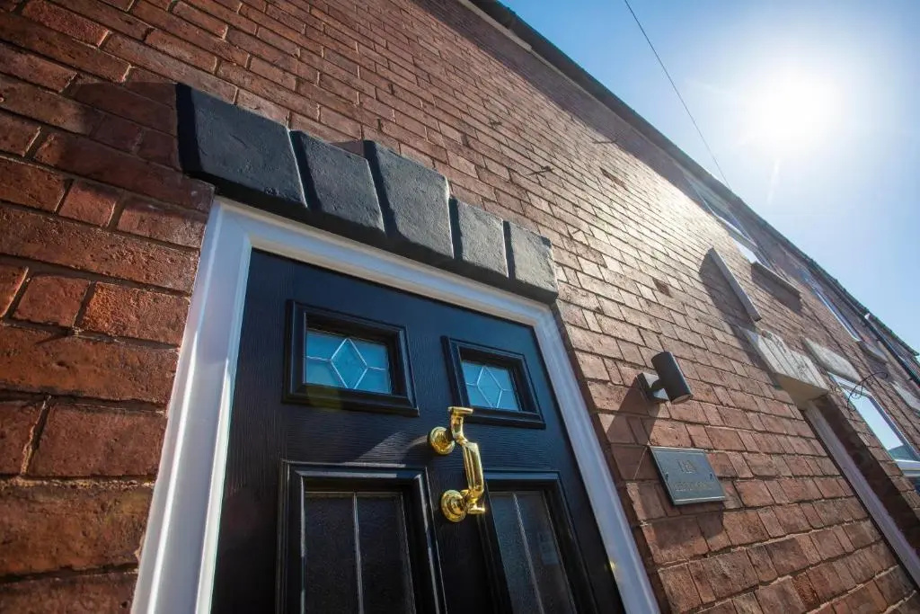 Beautifully renovated Victorian townhouse 5 mins walk from Warwick
