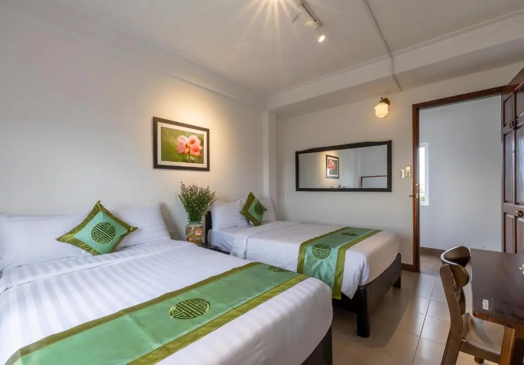 Standard Double room with city view (twin beds)