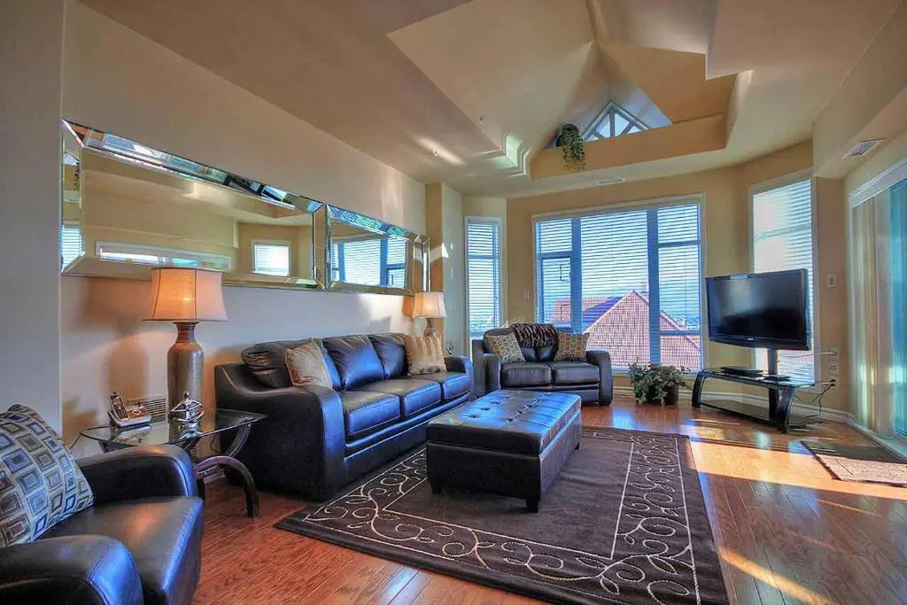 4 Bedrooms Apartment with lake view