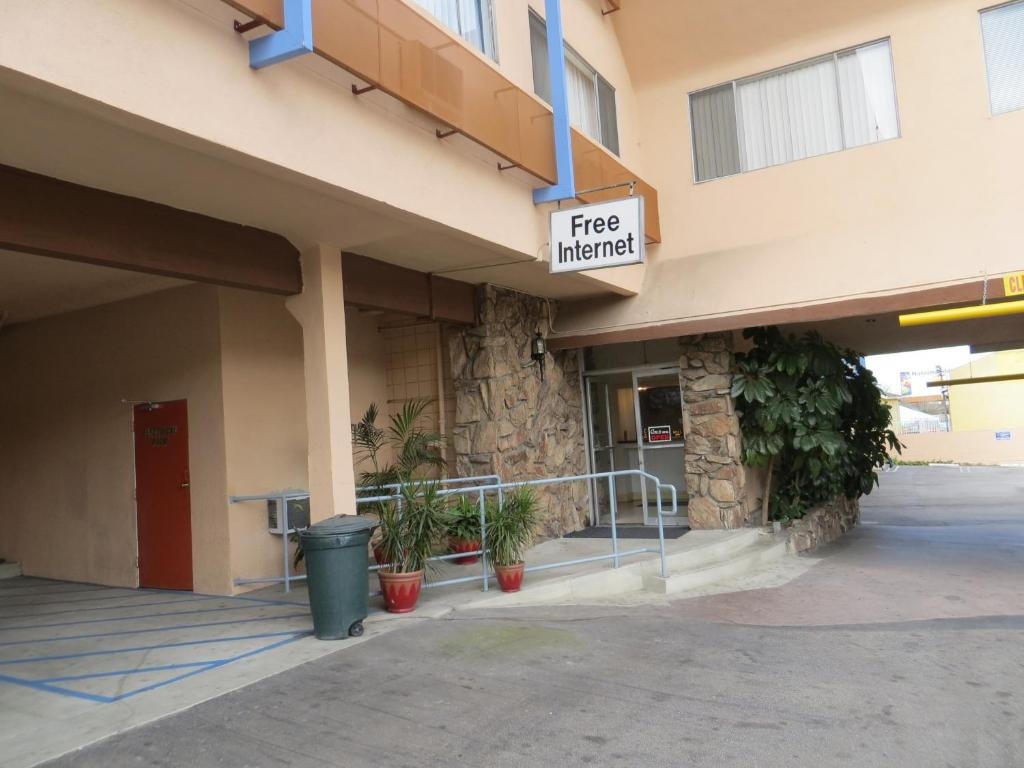Jet Inn