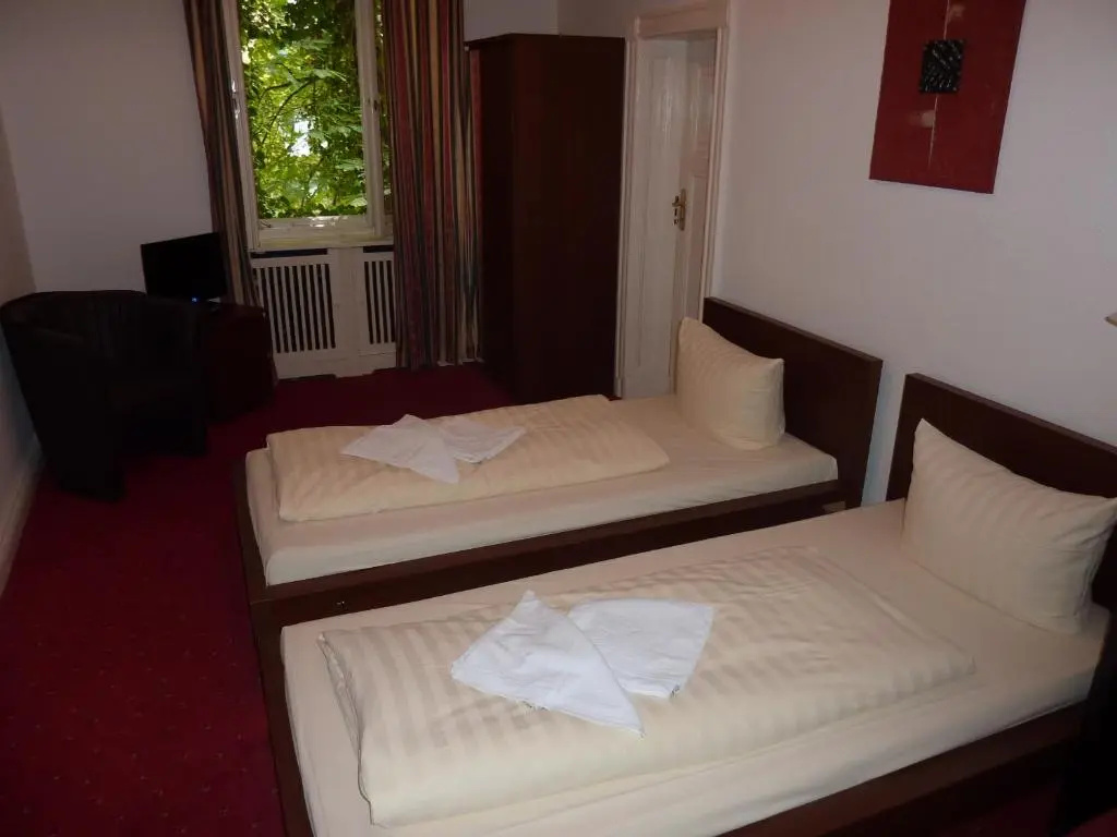 Standard Double room (twin beds)