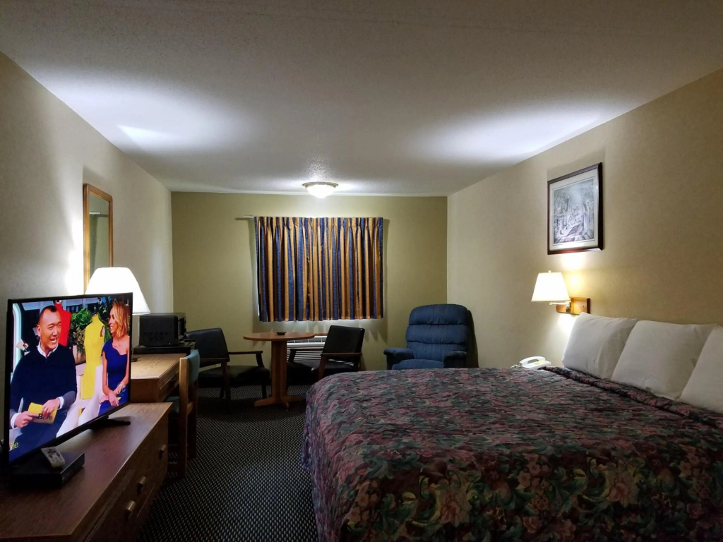 Rodeway Inn Blair — 5