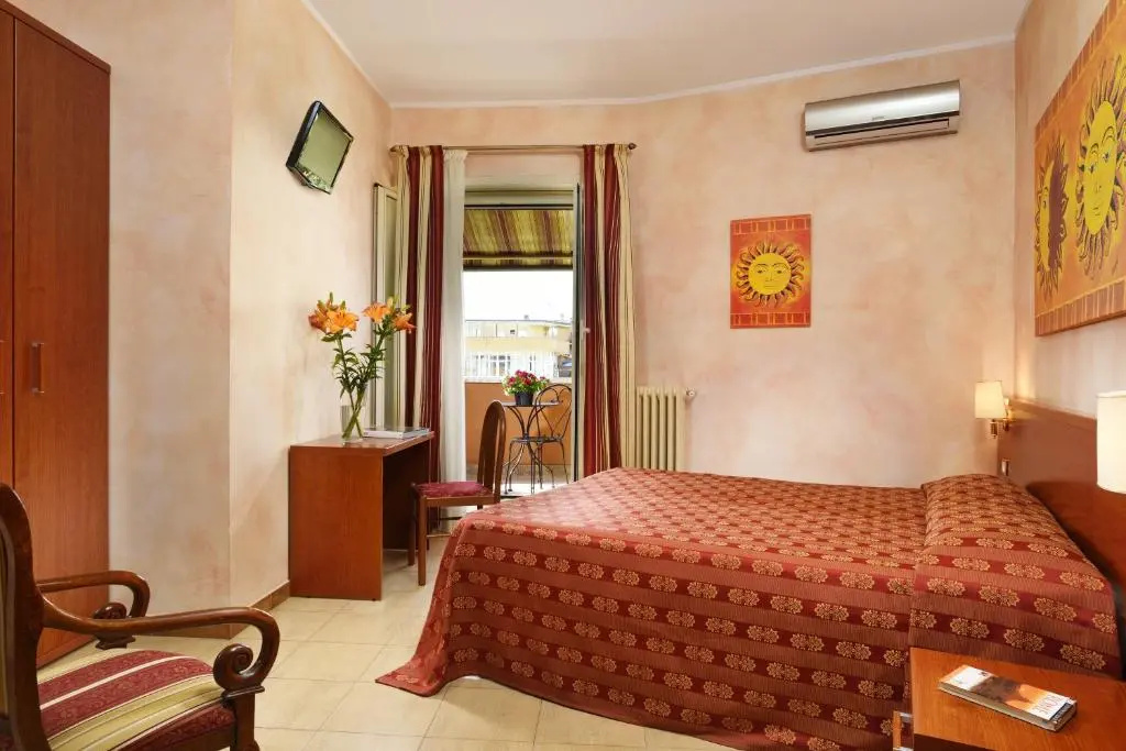 Standard Double room (full double bed)