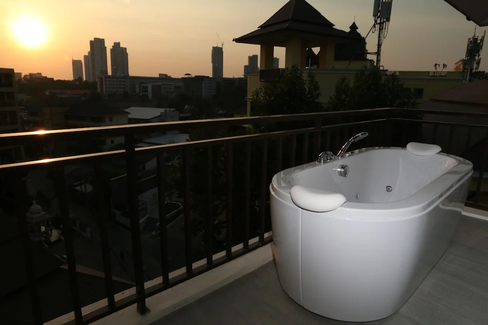 Crystal Palace Pattaya Hotel - Chambres