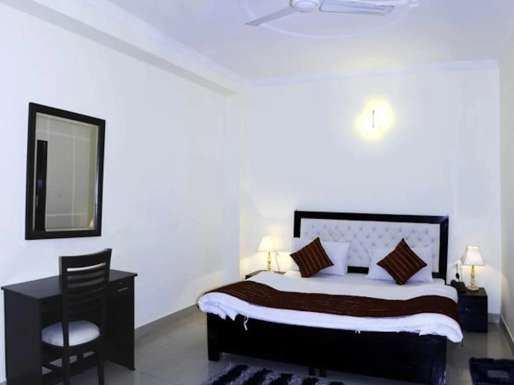 Glt Hotel Radiance - Chambres