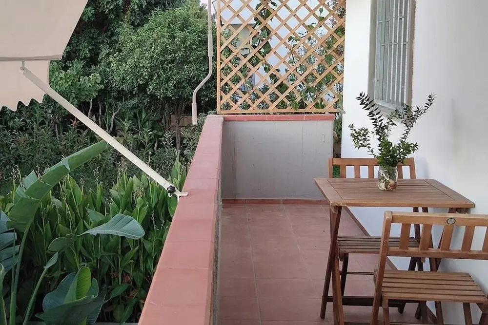 Premium Double room with land view (full double bed)
