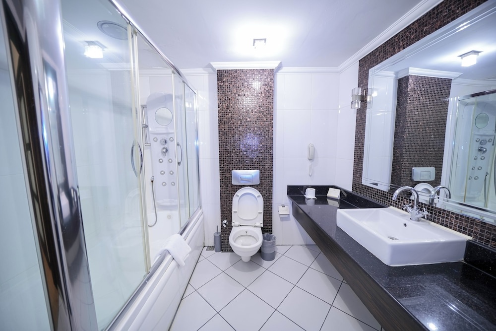 Полулюкс в Surmeli Istanbul Hotel