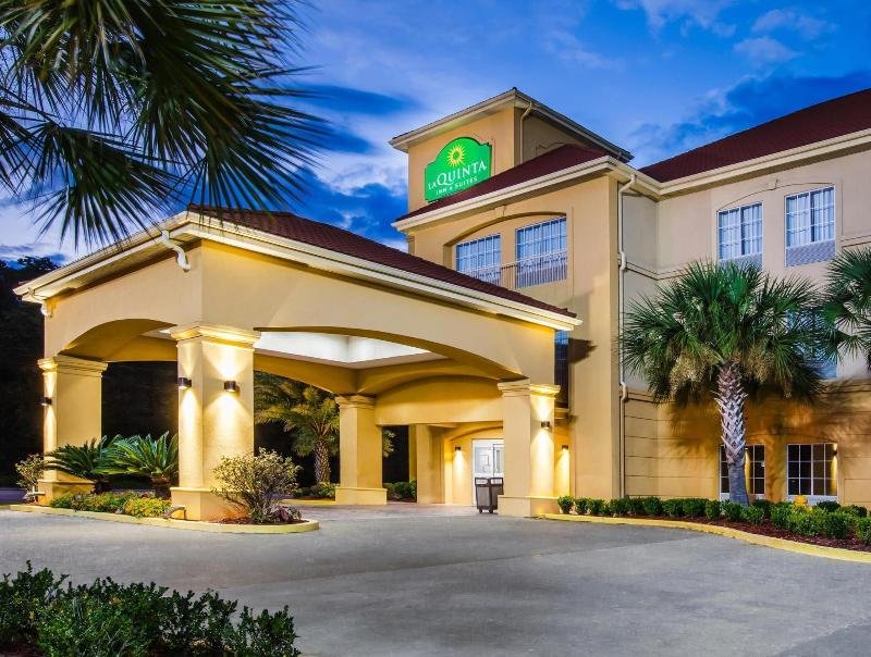 La Quinta Inn & Suites by Wyndham Baton Rouge Denham Springs image