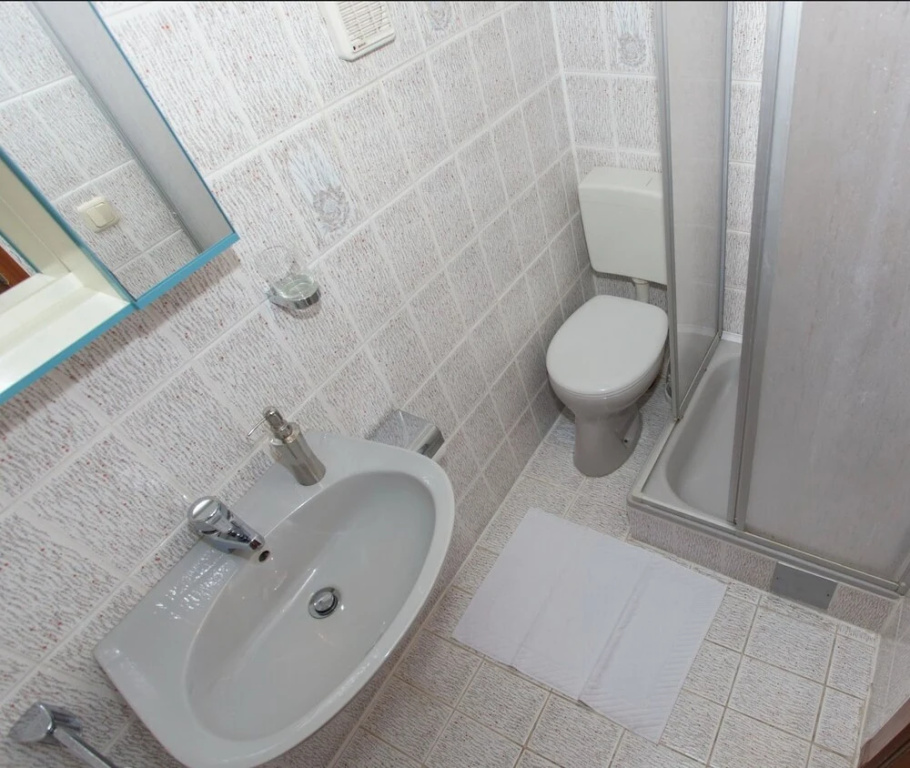 2 Bedrooms Apartment with balcony and with sea view