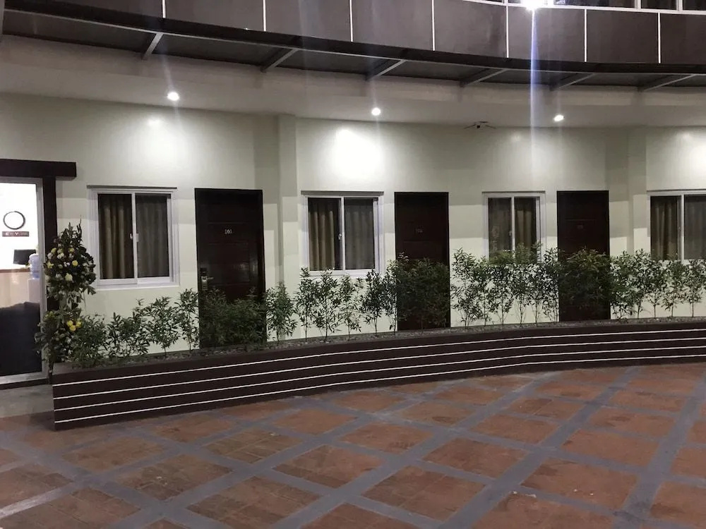 MC Hotel Lingayen