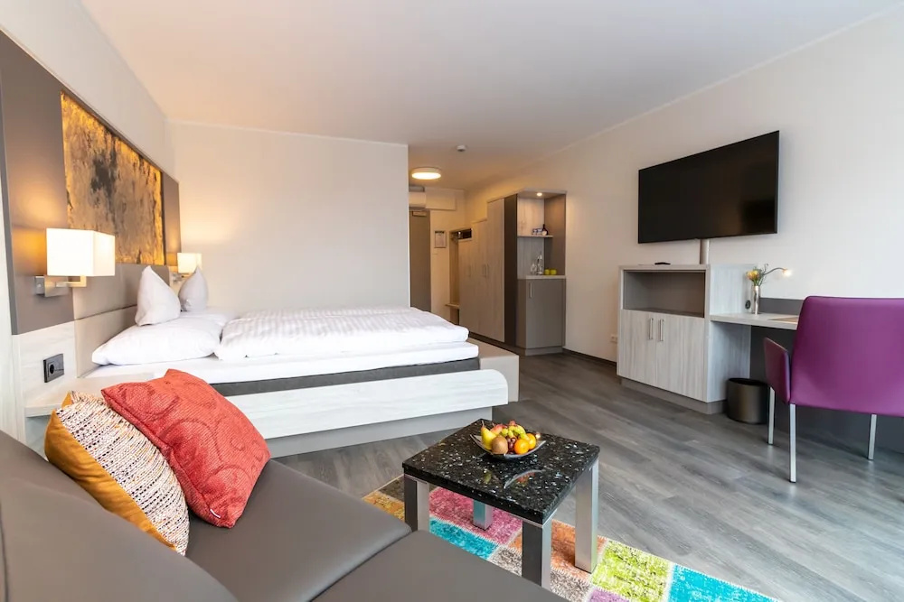 Premium Double room with balcony (full double bed)
