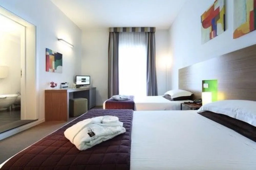 Hotel photo 11