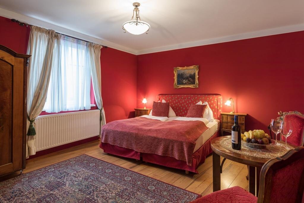 Nibelungenhof by null