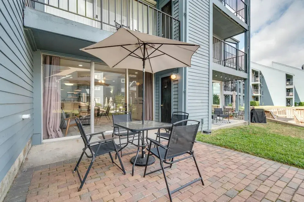 Lake Conroe Condo: Patio & Water Views