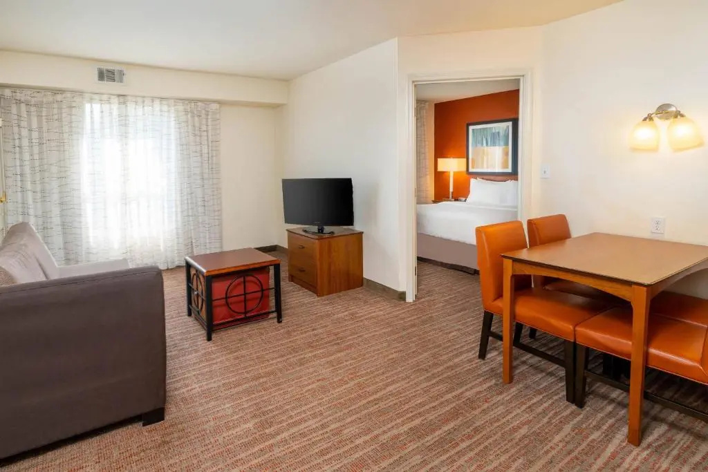 Residence Inn by Marriott Corona Riverside - Chambres