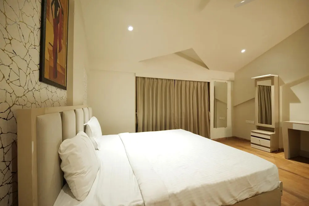Sandal Wood Villa By 97RoyalVista