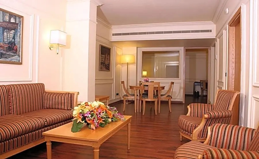 2 Bedrooms Suite