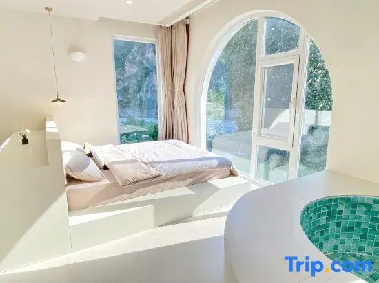Family Suite with mountain view